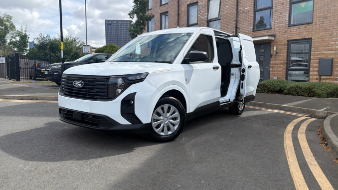 Ford Transit Courier Diesel 1.5 EcoBlue Trend Van - Image 32
